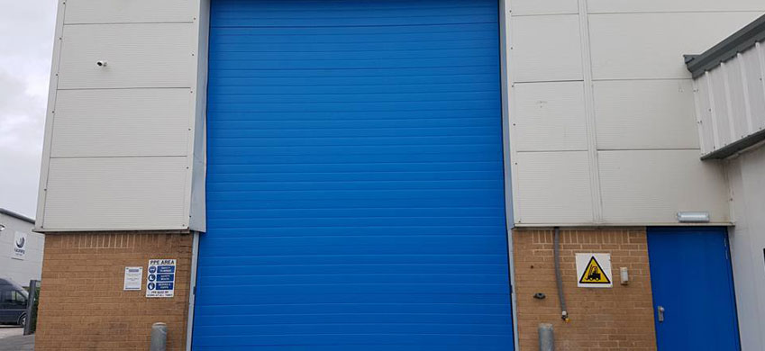 sectional-doors-plymouth-devon-sectional-overhead-doors-plymouth-roller-shutter-doors-plymouth-devon-5-star-maintenance-plymouth-devon